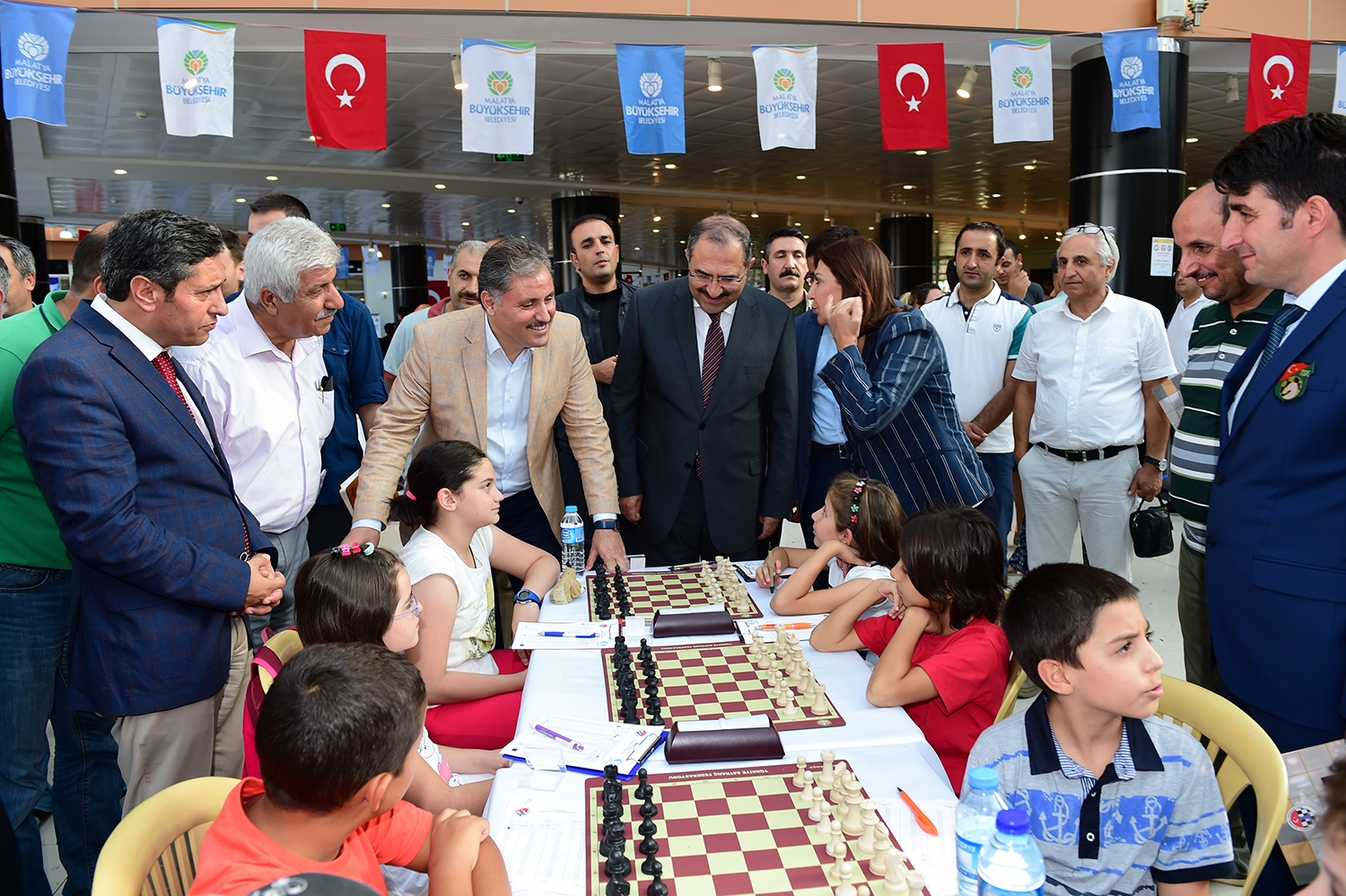 ULUSLARARASI ALTIN KAYISI SATRANÇ TURNUVASI BAŞLADI