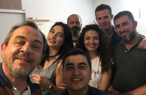''Kaybolan çiçeklerde deprem''