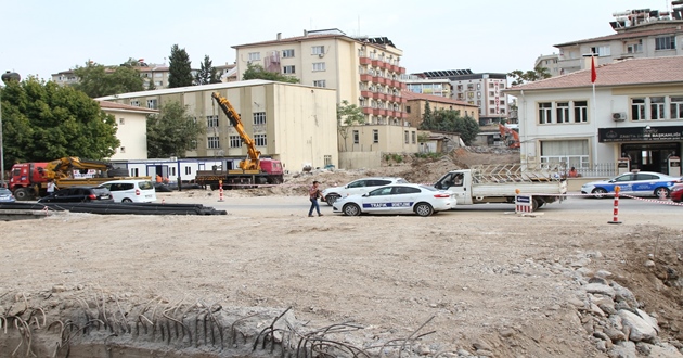 KEMAL KÖKER CADDESİ TRAFİĞE KAPATILIYOR