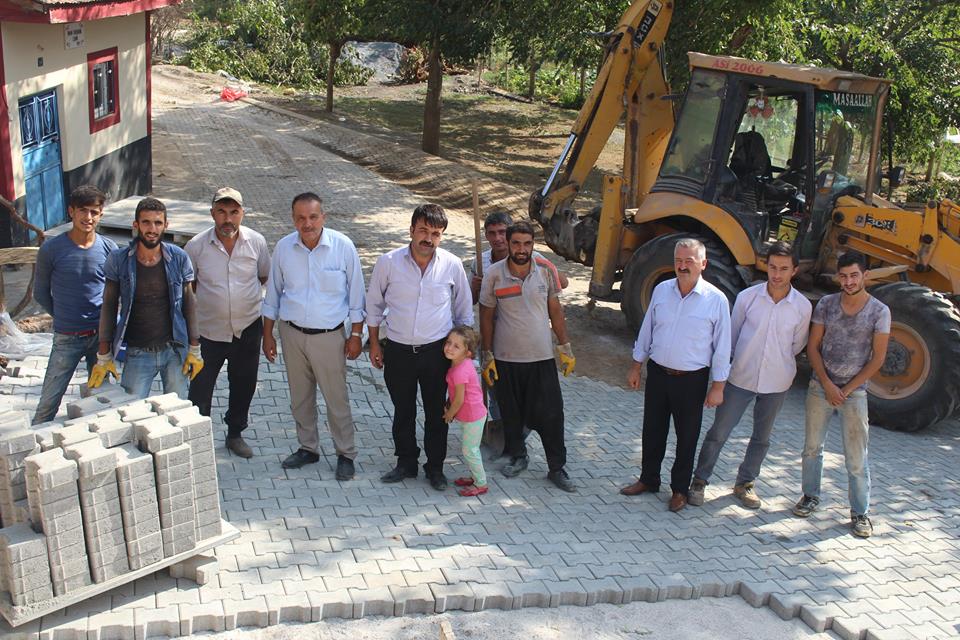 Ekinözü Kürtül Mahallesinde Kilitli Parke Çalışmaları Devam Ediyor