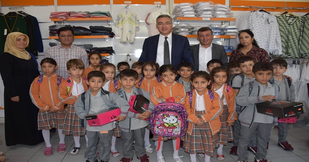 SOSYAL YARDIM MERKEZİ’DEN ÖĞRENCİLERE “OKUL YARDIMI”