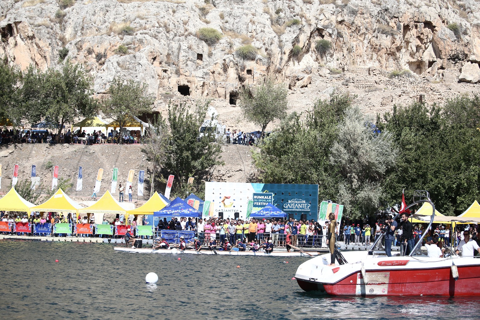 TARİHİ RUMKALE SU SPORU FESTİVALİNE EV SAHİPLİĞİ YAPTI
