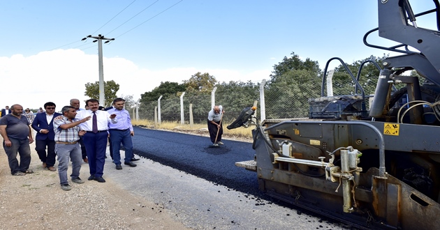 YARBAŞI’NA 50 YIL SONRA ASFALT