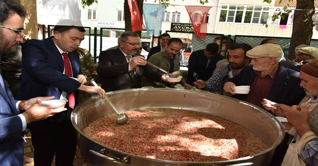 Göksun’da 2 Bin Kişilik Aşure İkramı