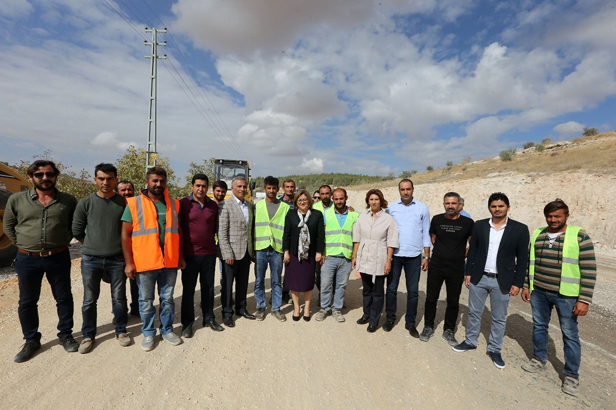 BAŞKAN ŞAHİN, ESKİ NİZİP YOLU’NDAKİ ÇALIŞMALARI İNCELEDİ