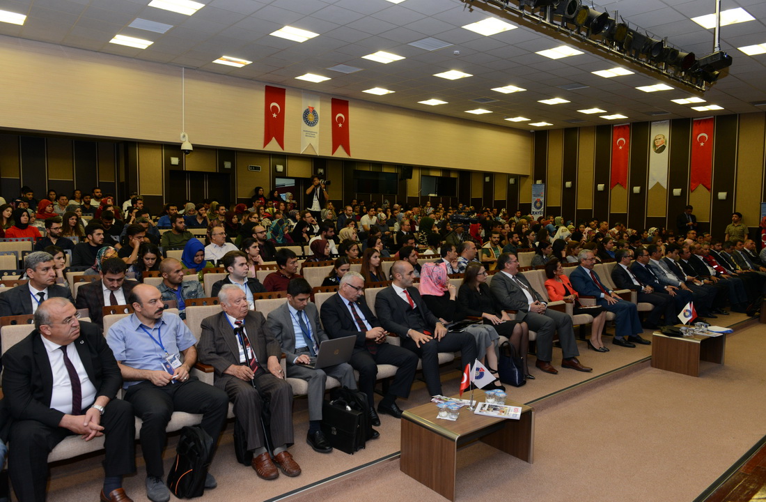 KSÜ’de 1. Uluslararası Kahramanmaraş Yönetim Ekonomi ve Siyaset Kongresi Düzenlendi