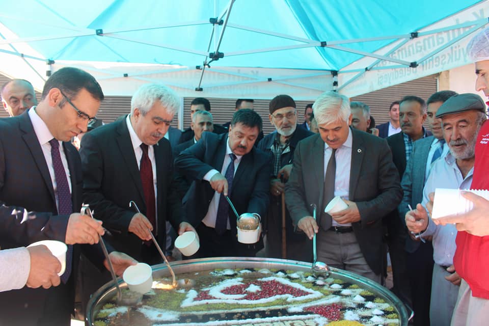 BÜYÜKŞEHİR’DEN EKİNÖZÜ’NDE AŞURE