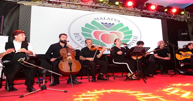 MABESEM GÖNÜLLERE DOKUNUYOR