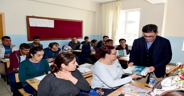 ENGELLİ VATANDAŞLARA ÜCRETSİZ EKPSS KURSU