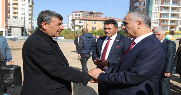 STADYUMA ÜST GEÇİT YAPILIYOR