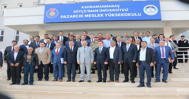 PAZARCIK'TA MUHTARLARLA DEĞERLENDİRME VE İSTİŞARE TOPLANTISI YAPILDI