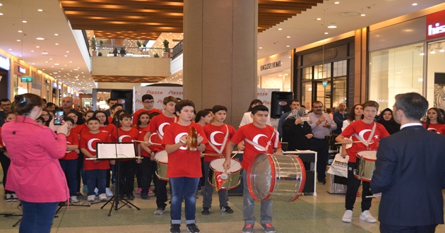 29 EKİM’E COŞKULU KUTLAMA