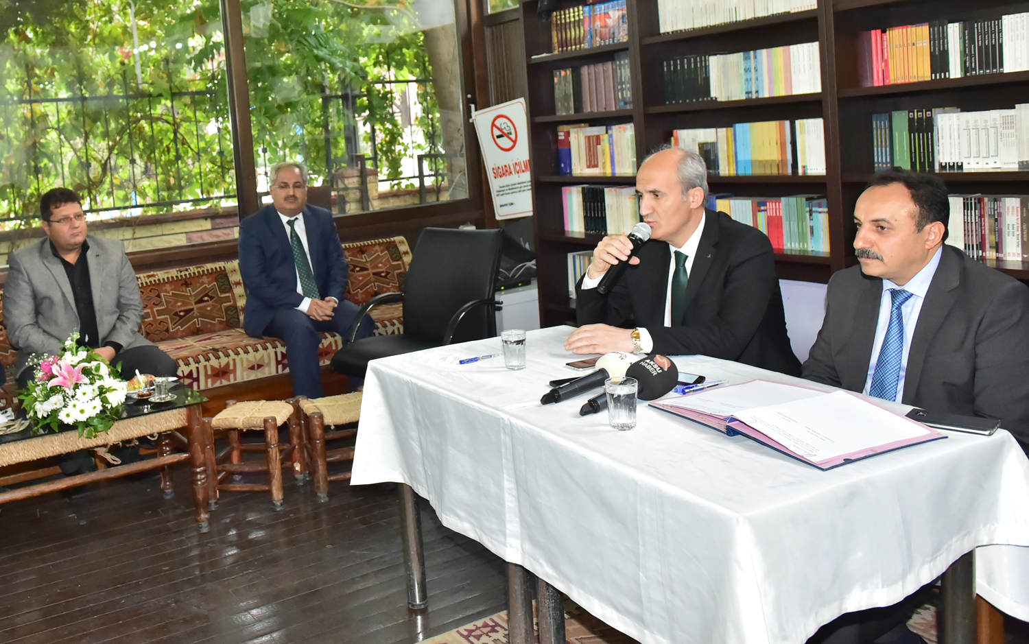 KIRAATHANEMİZ ADETA KÜLTÜREL BİR HAZİNE DEPOSU