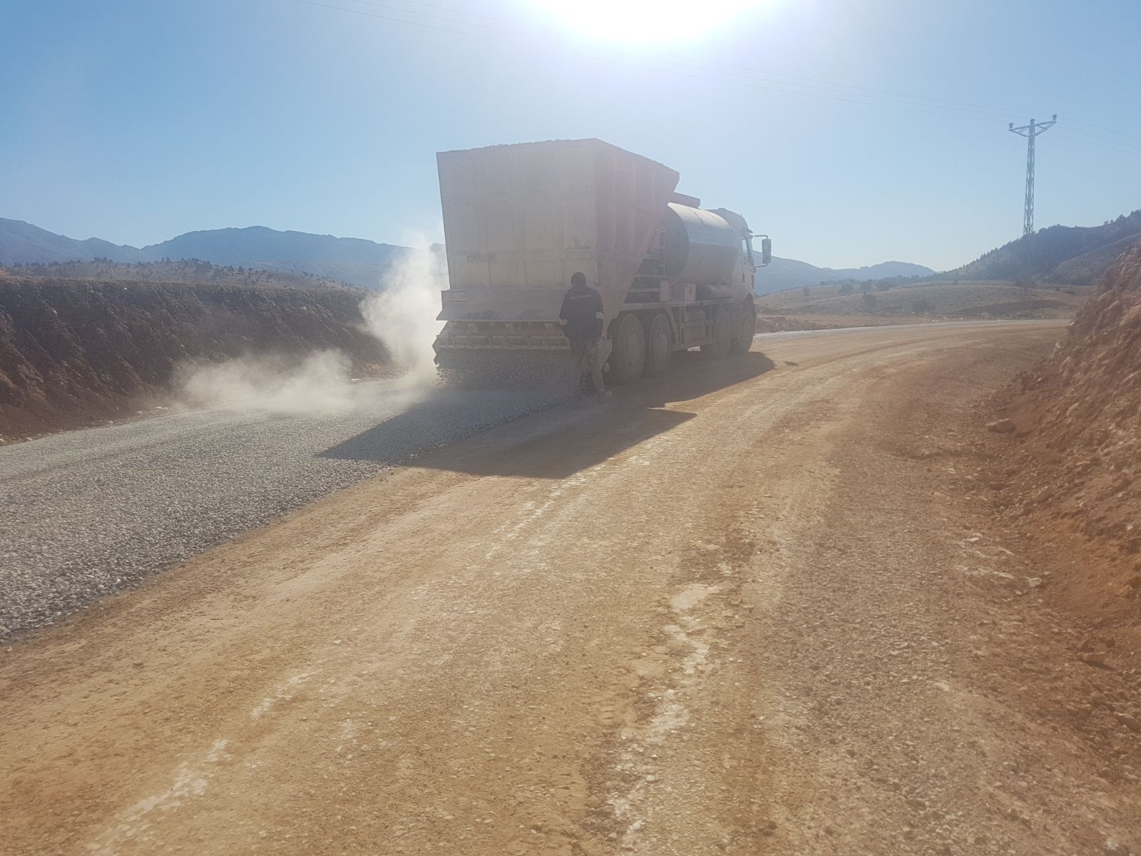 AHMETÇİK GRUP YOLU TAMAMLANDI