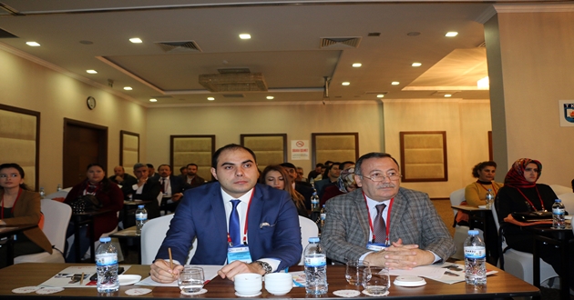 KÜTÜPHANECİLERE EĞİTİM SEMİNERİ