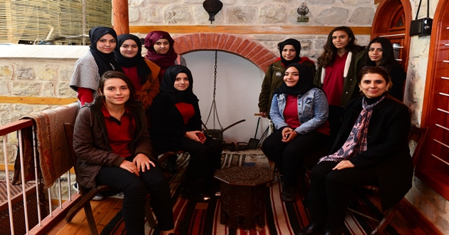 GENÇ AŞÇILARDAN MUTFAK MÜZESİNE ZİYARET