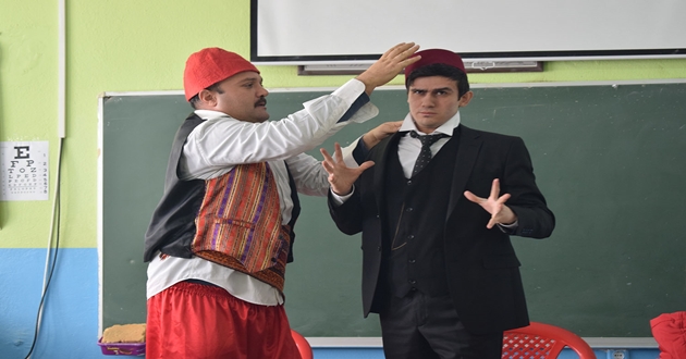 BÜYÜKŞEHİR TİYATROSU, KEMAL SUNAL’I OYNADI