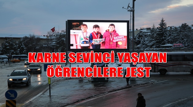 KARNE SEVİNCİ YAŞAYAN ÖĞRENCİLERE JEST