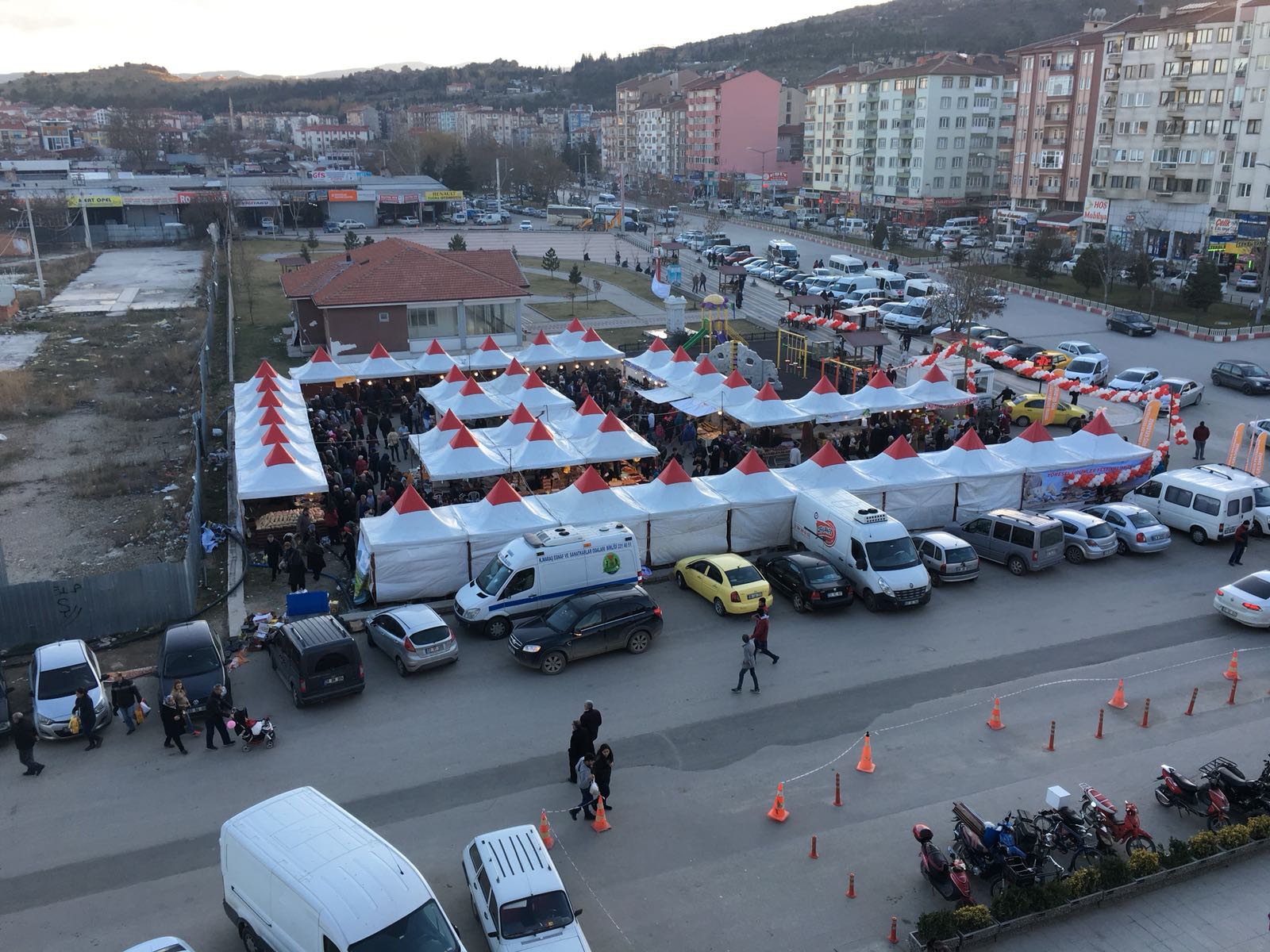 AFYONKARAHİSAR DA PAZARCIK ESİNTİSİ