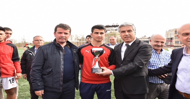 U19'DA TÜRKOĞLU BELEDİYESPOR KUPASINI ALDI