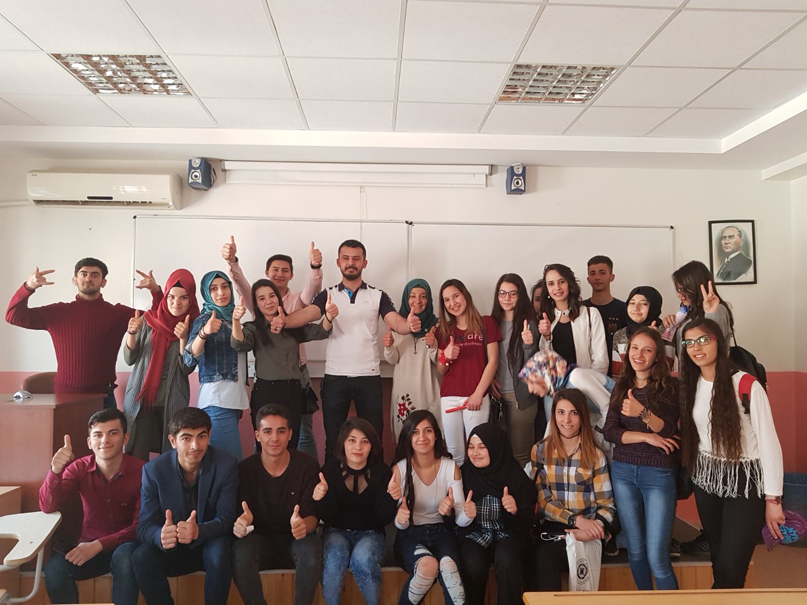 EKİNÖZÜ BELEDİYESİ GENÇLERİ ÜNİVERSİTEYE HAZIRLIYOR