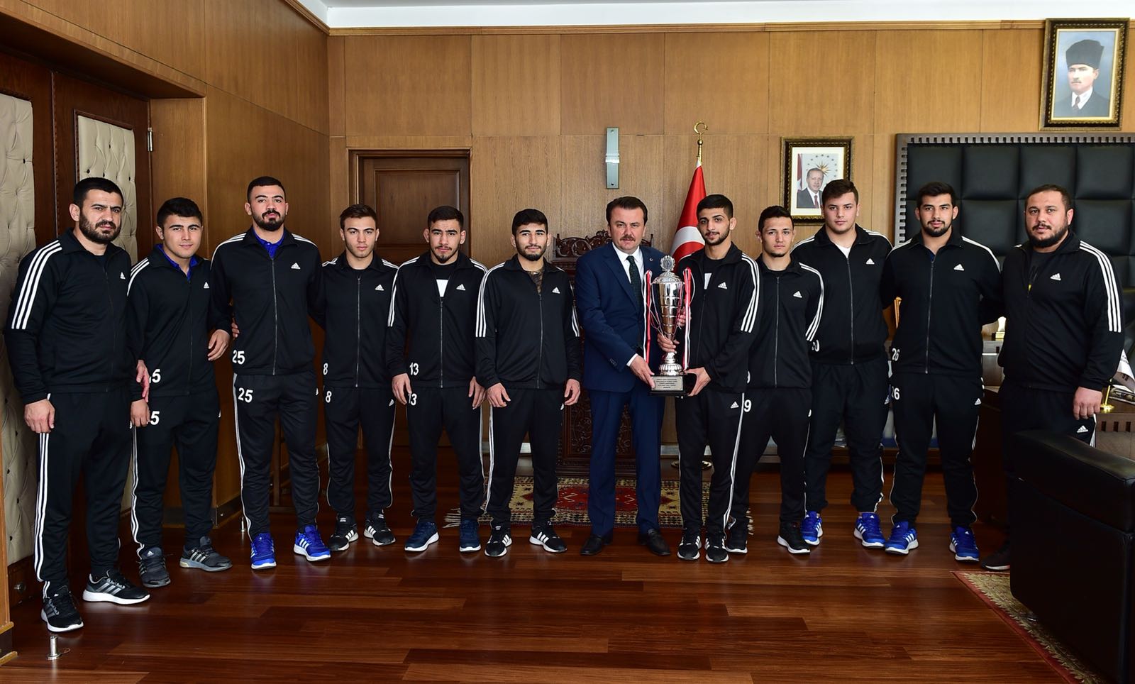 BAŞKAN ERKOÇ, ŞAMPİYONLARI KABUL ETTİ