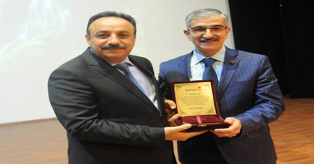 BÜYÜKŞEHİR’DEN MİLLİ EĞİTİME PLAKET