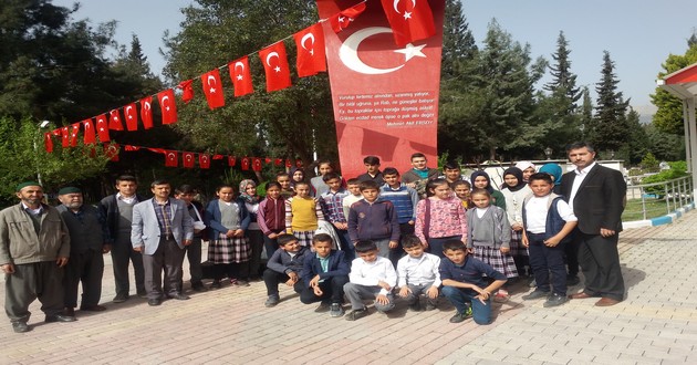Fatmalı Yeşilkent Öğrencilerinden Şehitlerimize Vefa