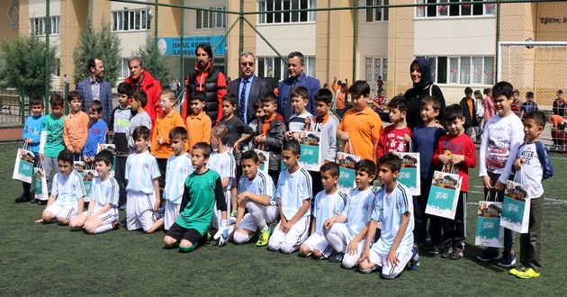 BÜYÜKŞEHİR’DEN DOSTLUK MAÇI