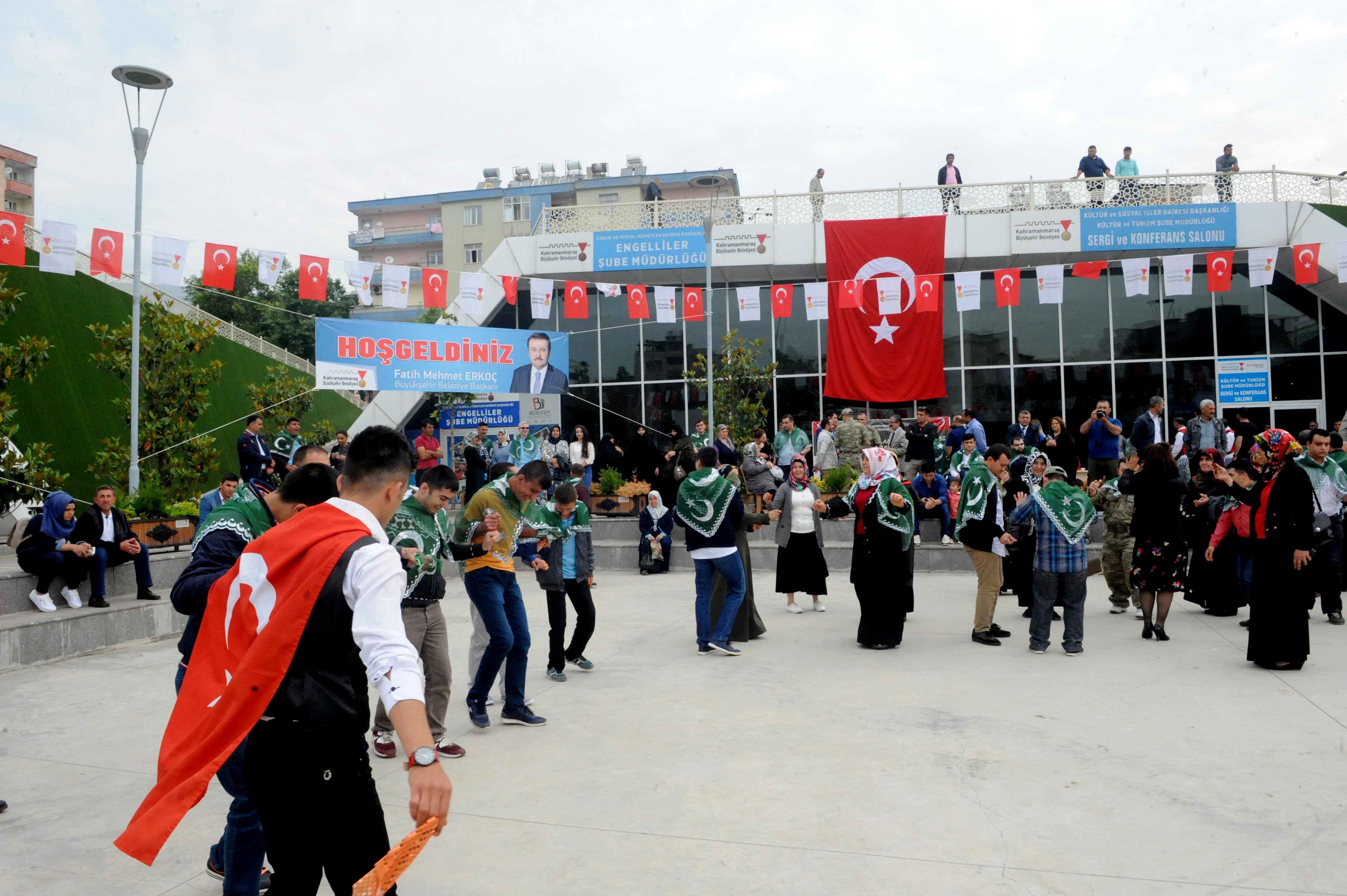VATAN SEVGİSİ ENGEL TANIMADI