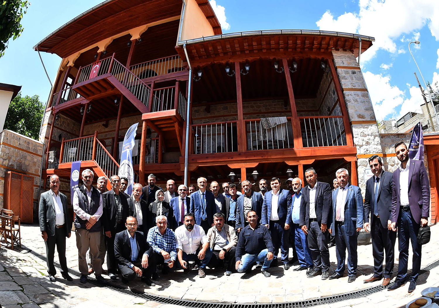 BAŞKAN OKAY, MAHALLE TEMSİLCİLERİYLE BİR ARAYA GELDİ