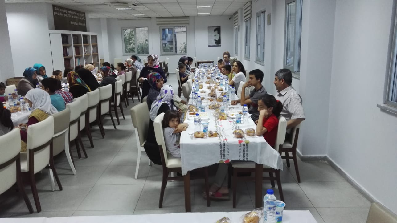 CAHİT ZARİFOĞLU’NDA İFTAR VAKTİ