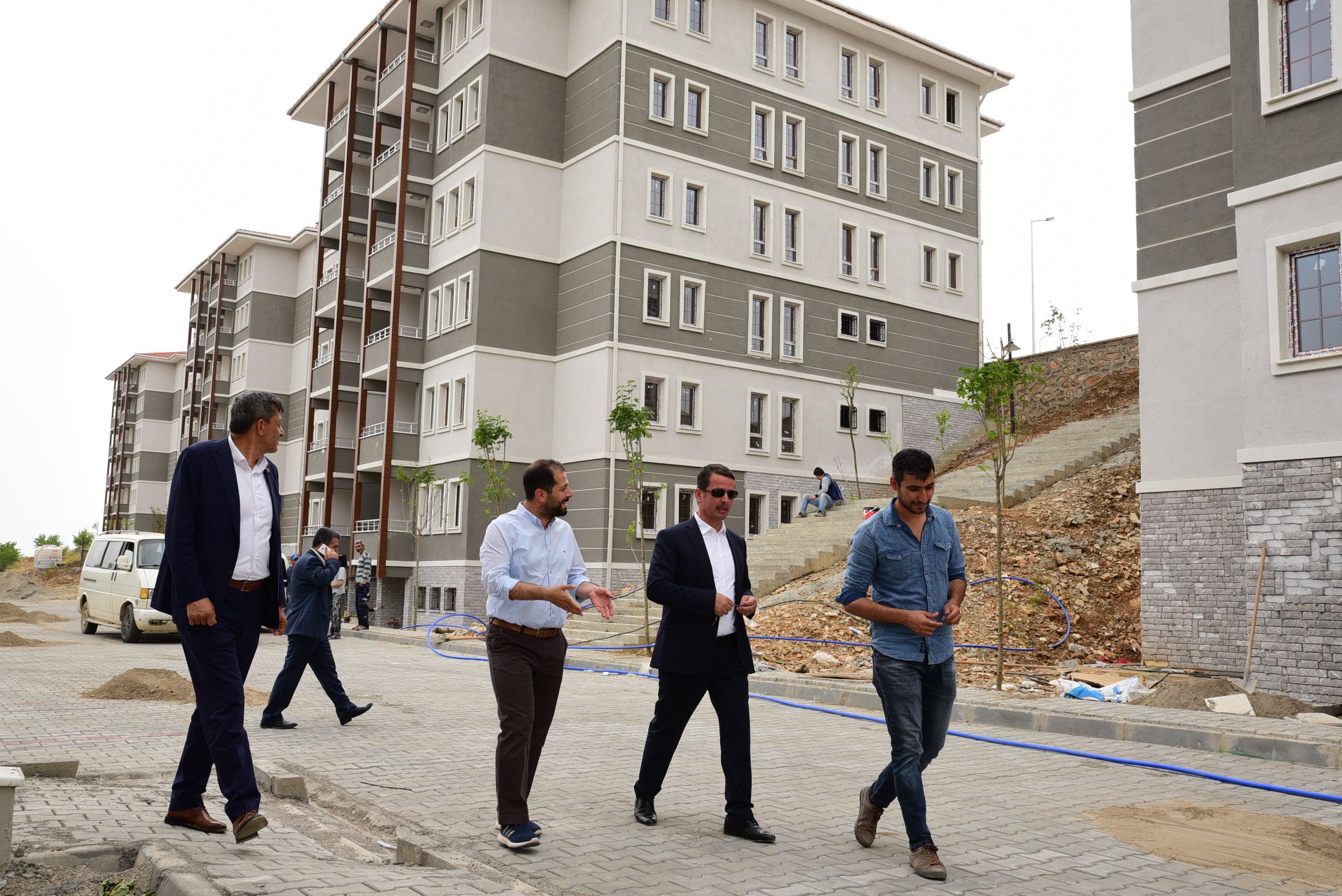TOKİ KONUT SAHİPLERİ 1 AY SONRA EVLERİNE KAVUŞACAK