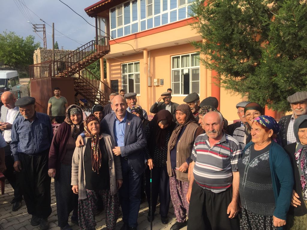 CHP ADAYINDAN HAKLI SLOGAN BAŞIN DÜŞERSE DARA ALİ ÖZTUNÇ’U ARA