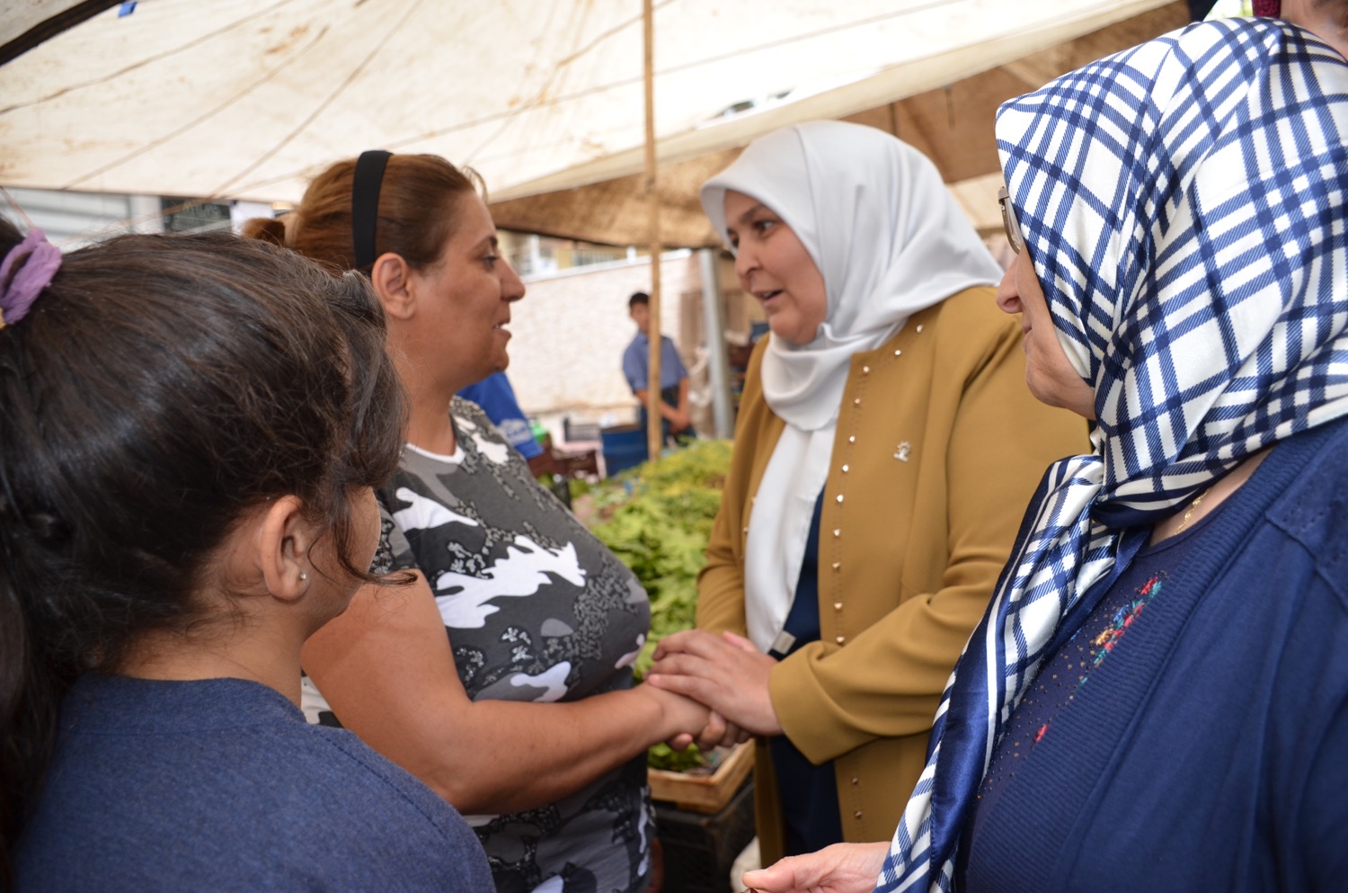 MV ADAYI HABİBE ÖÇAL GÜÇLÜ MECLİS İÇİN TAM KADRO SAHADAYIZ