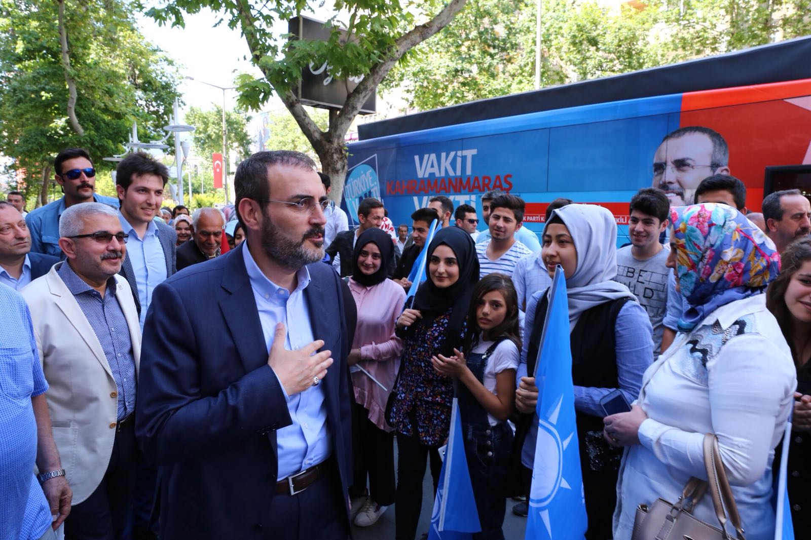 Mahir Ünal: “Çırağa dükkân emanet edilmez.