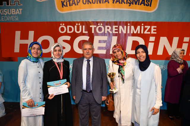 BİLGİLİ ÖĞRENCİLER ÖDÜLLERİYLE BULUŞTU
