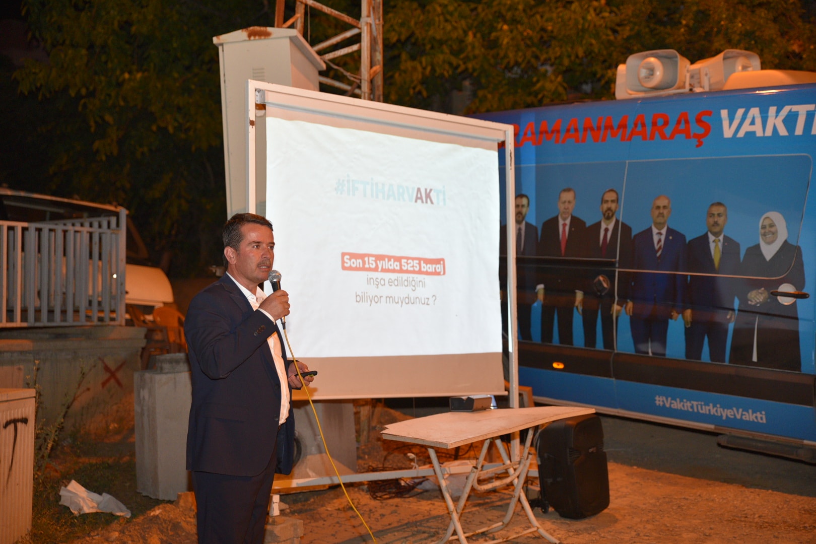TÜRKOĞLUNDA ESKİ VE YENİ TÜRKİYE ANLATILIYOR
