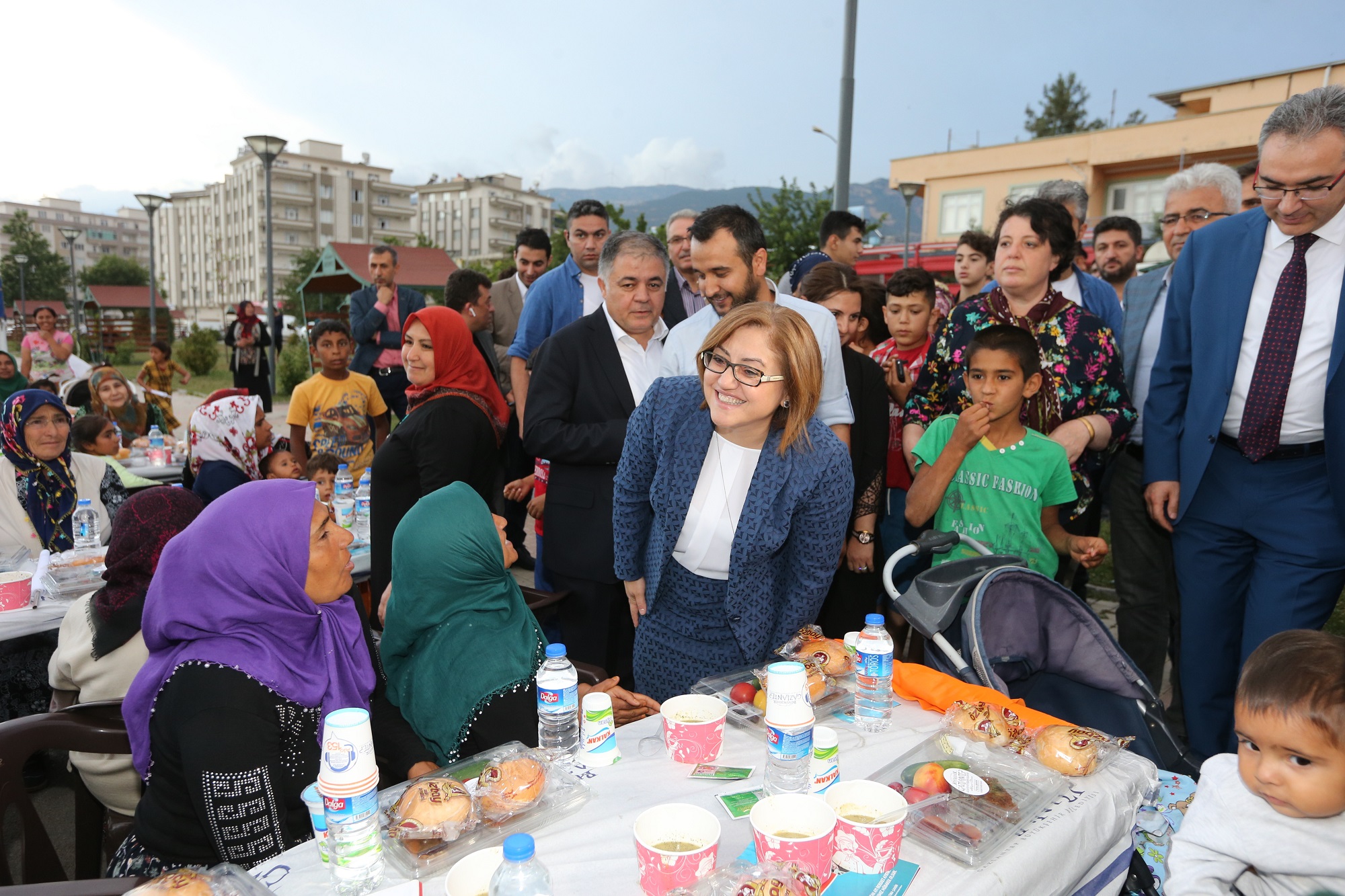GELENEKSEL İLÇE İFTARLARI DÜZENLENDİ