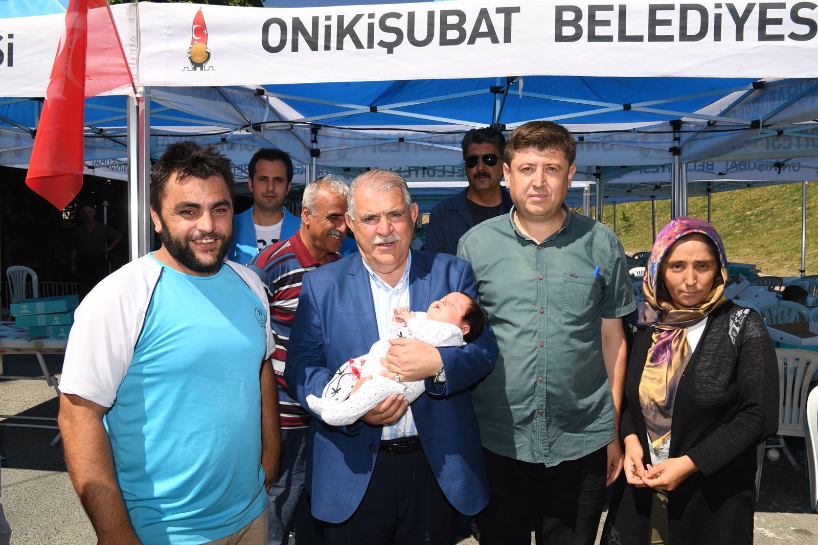 ONİKİŞUBAT’IN KAHVALTI SOFRASI KOMŞULARLA ŞENLENDİ