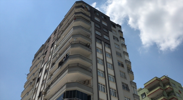 Adana’da 7’nci kattan düşen çocuk ağır yaralandı