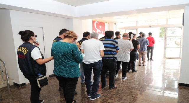 Mersin’de fuhuş operasyonunda 7 şüpheli yakalandı