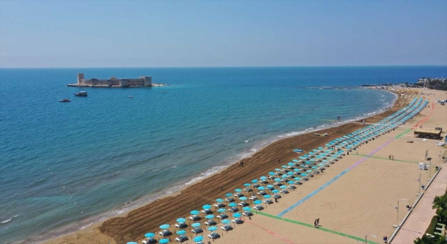 Mersin’deki Kızkalesi’nin plajına mavi bayrak verildi