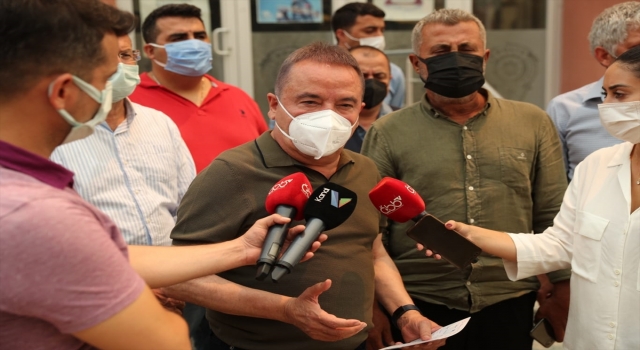 Manavgat’taki orman yangını söndürme çalışmaları devam ediyor
