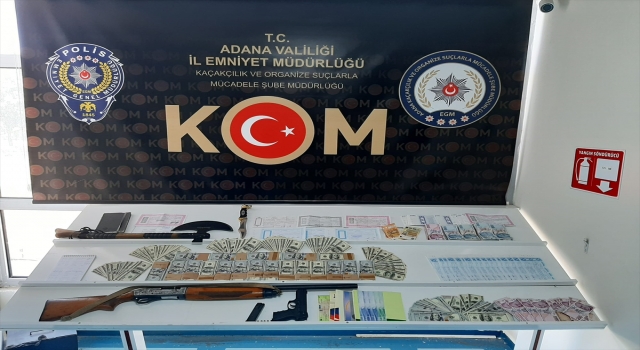 Adana’daki ”tefeci” operasyonunda zanlıların evlerinde silah, para, çek, senet ve tapular ele geçirildi