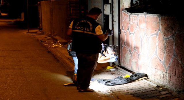 Adana’da polisin ”dur” ihtarına uymayarak kaçan iki kişiden biri kovalamaca sonucu yakalandı