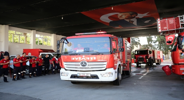 Muğla’daki orman yangını mücadelesine katılan Mersin itfaiyesi kentte alkışlarla karşılandı