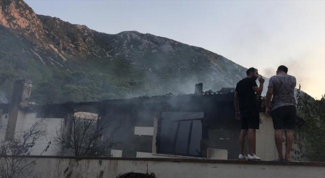 Antalya’da bir evde çıkan yangın söndürüldü