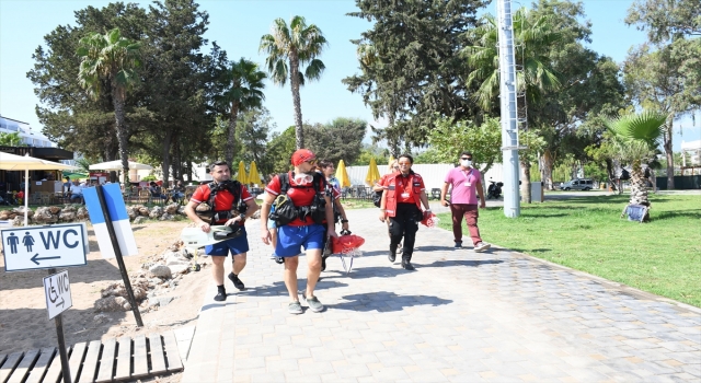 Kemer’de dalgıçların deniz dibi temizliği için girdiği noktadan atık çıkmaması sevindirdi