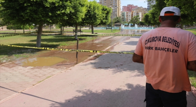 Adana’da kanalizasyon çukuruna düşen kişi yaralandı